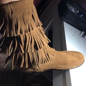 Women’s Minnetonka size 12 new